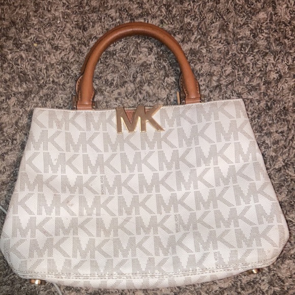 Michael kors hand bag - Picture 2 of 2